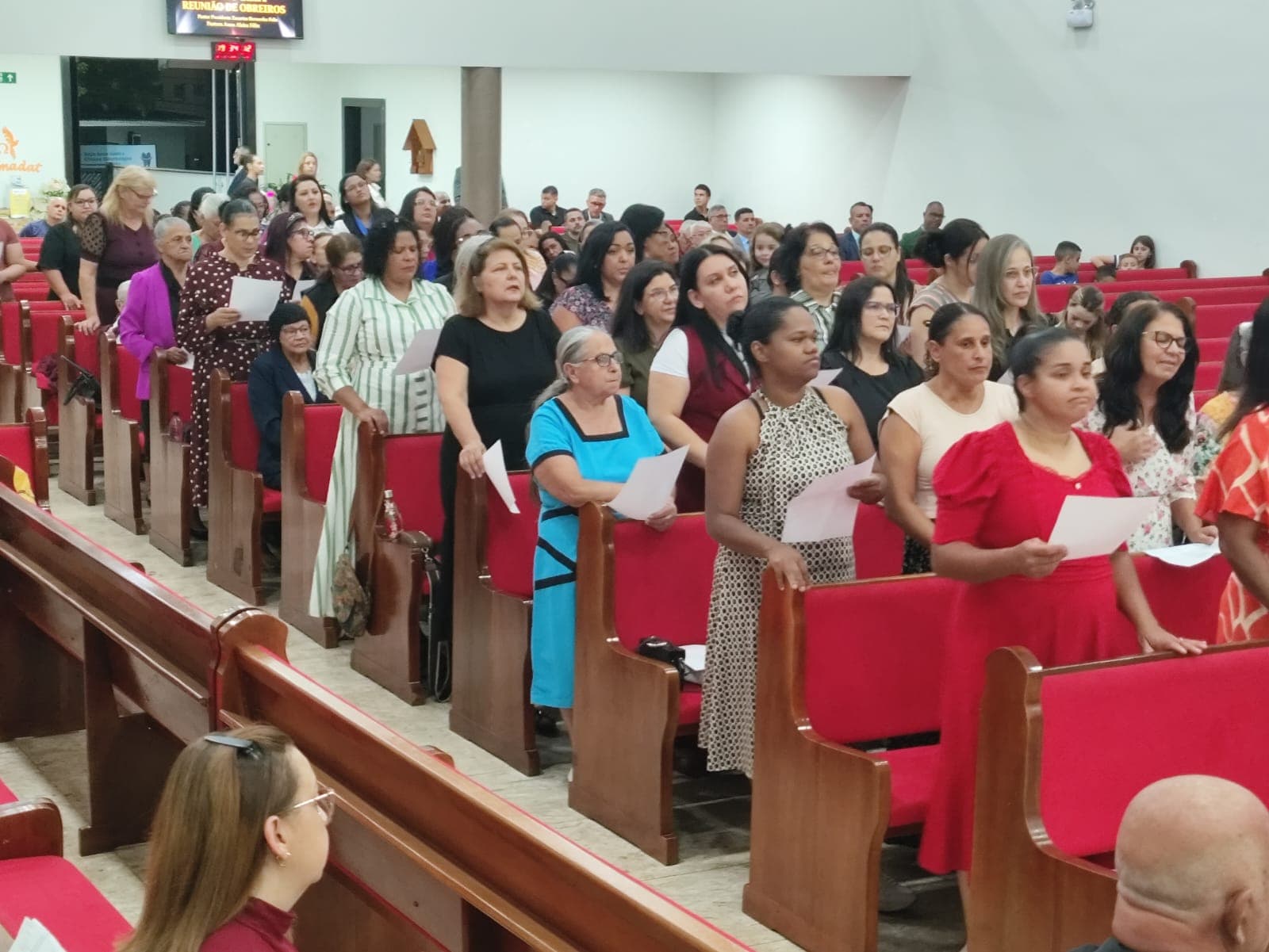 Irmãs congregando na AD Madureira Atibaia
